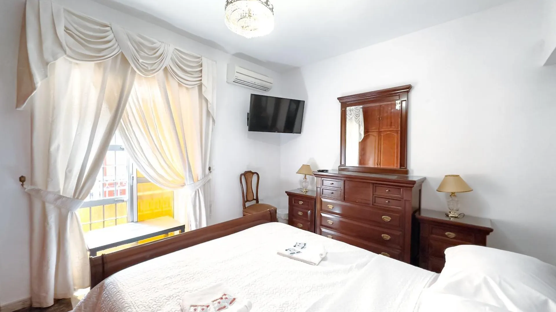 Pensión Hostal Habitaciones & Suites Don Pepin Málaga