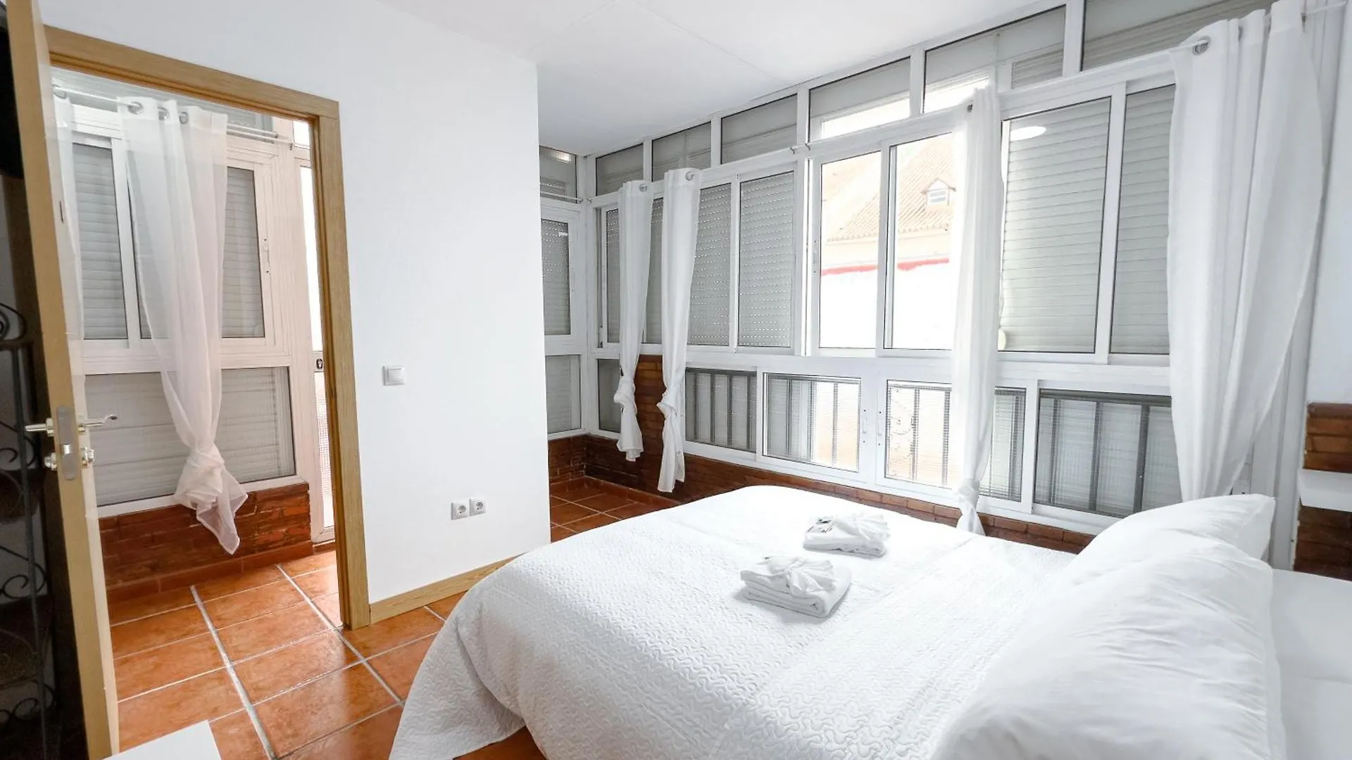 Pensión Hostal Habitaciones & Suites Don Pepin Málaga