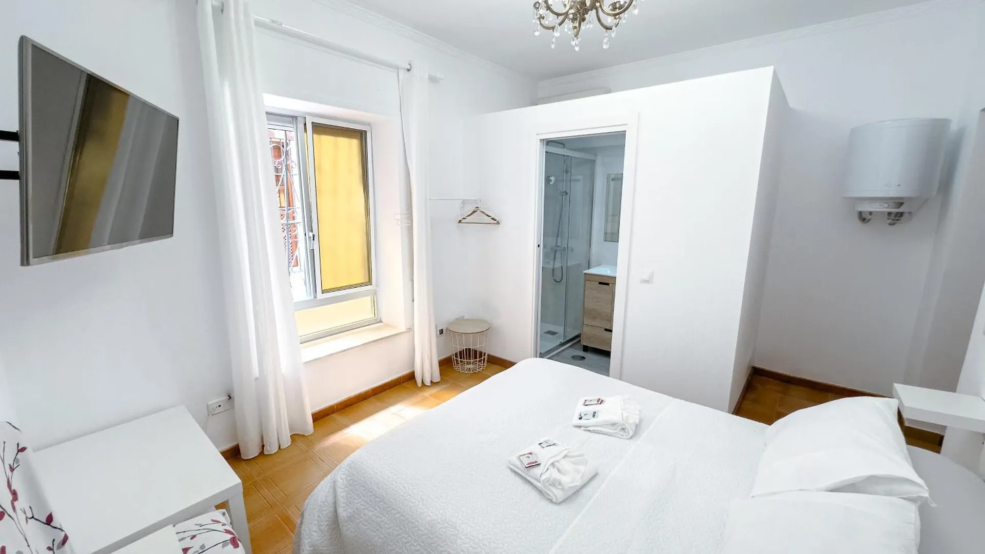 Pensión Hostal Habitaciones & Suites Don Pepin Málaga España