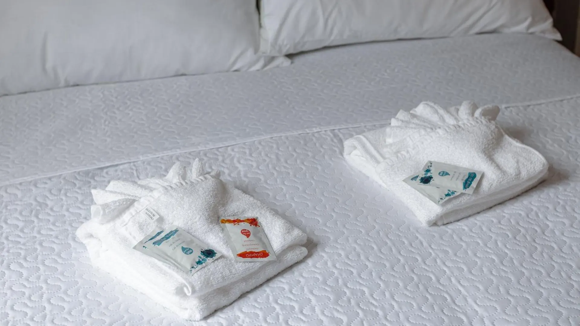Casa de hóspedes Hostal Habitaciones & Suites Don Pepin Málaga Espanha